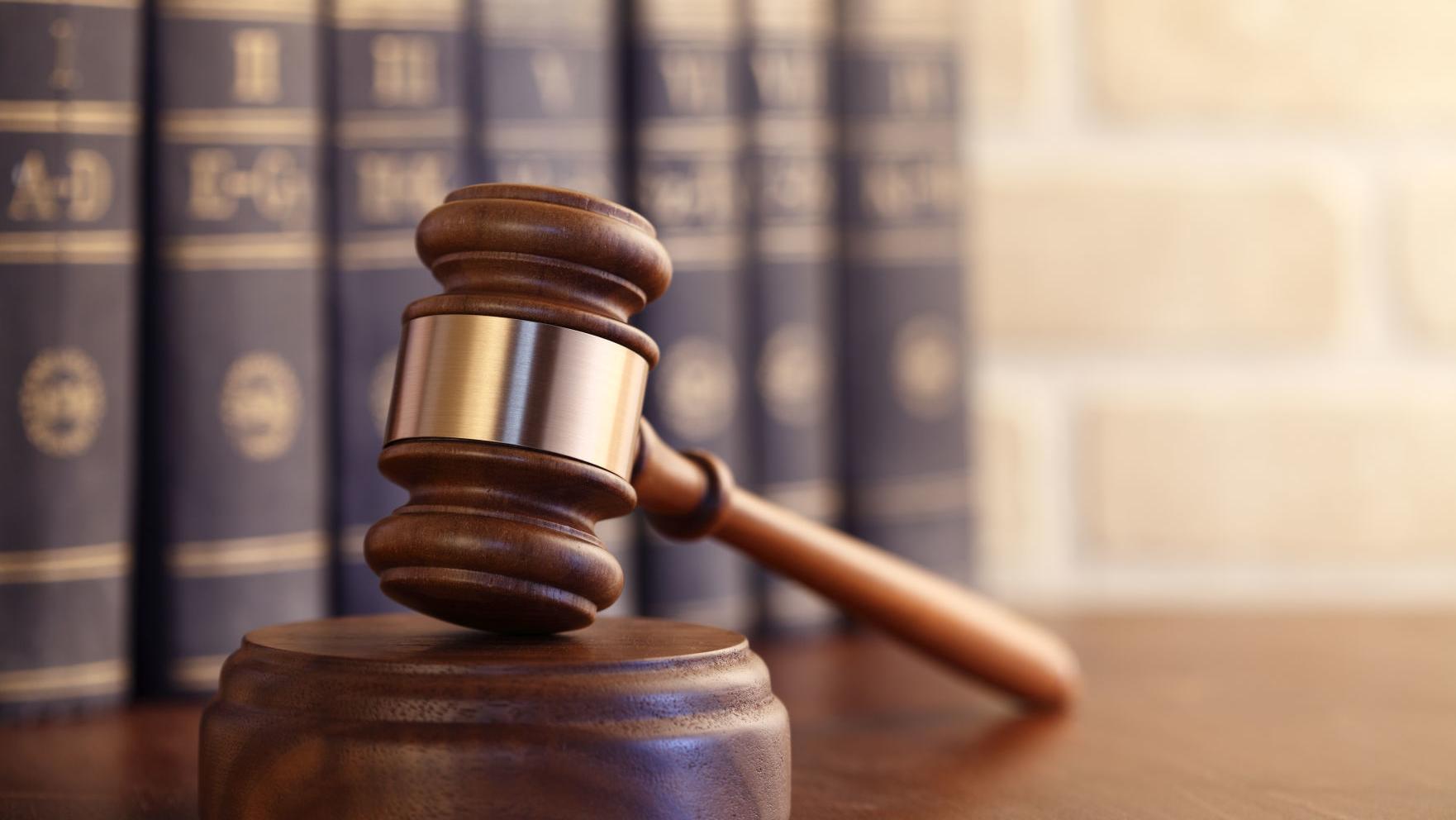 Homeland Security agent in Douglas facing federal trial on wire fraud, theft charges